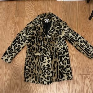 APPARIS - Faux Fur - Leopard Print Coat
